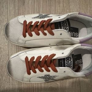 GGDB Sneakers - Size 33